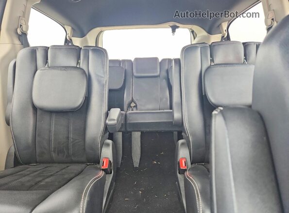 2C4RDGCG7JR297305 2018 DODGE GRAND Burgundy უკანა სავარძლების ხედი