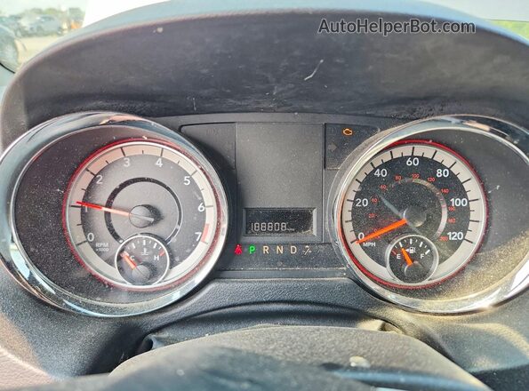 2C4RDGCG7KR761937 2019 DODGE GRAND Silver ხელსაწყოთა პანელის ხედი