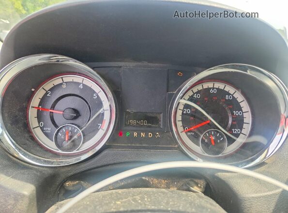2C4RDGCG8GR312063 2016 DODGE GRAND Cream ხელსაწყოთა პანელის ხედი