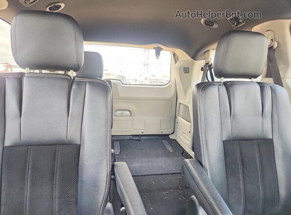2C4RDGCG8HR600604 2017 DODGE GRAND Silver Rear seats view