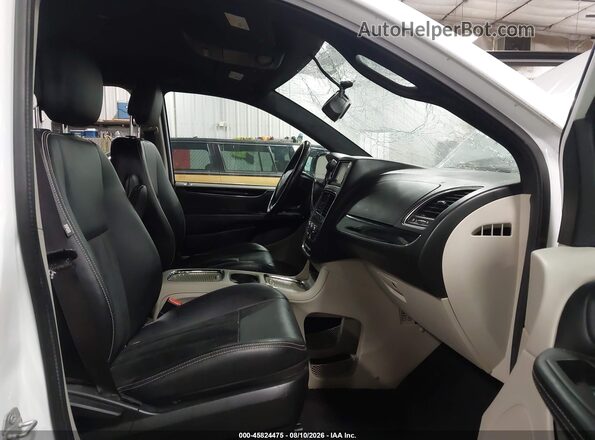 2C4RDGCG8HR843149 2017 DODGE GRAND CARAVAN Белый Вид салона спереди