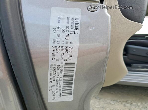 2C4RDGCG9GR333679 2016 DODGE GRAND Silver 360 interior view