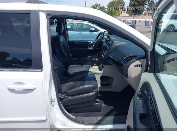 2C4RDGCG9HR814355 2017 DODGE GRAND CARAVAN White წინა სალონის ხედი