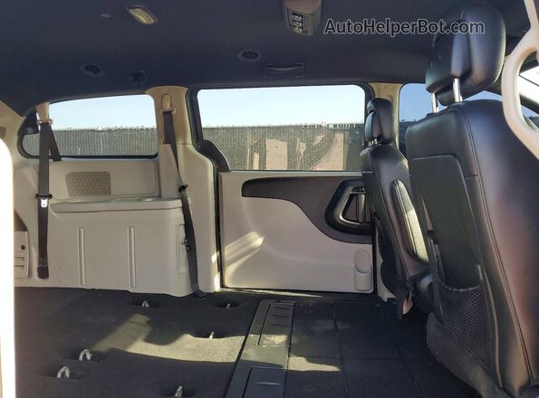 2C4RDGCG9JR251474 2018 DODGE GRAND Черный Вид задней части салона