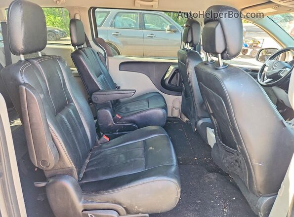 2C4RDGDG2KR749886 2019 DODGE GRAND Белый Вид задней части салона
