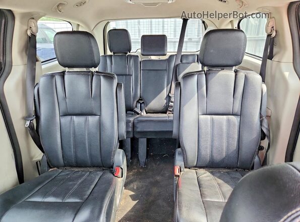 2C4RDGDG2LR191975 2020 DODGE GRAND Gray Rear seats view