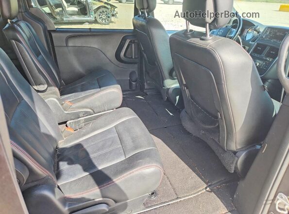 2C4RDGEG6LR202331 2020 DODGE GRAND Gray Rear interior view