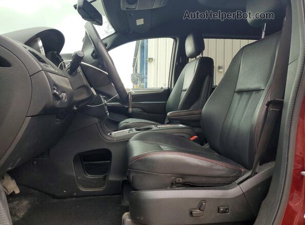 2C4RDGEG7JR196682 2018 DODGE GRAND Maroon Front interior view