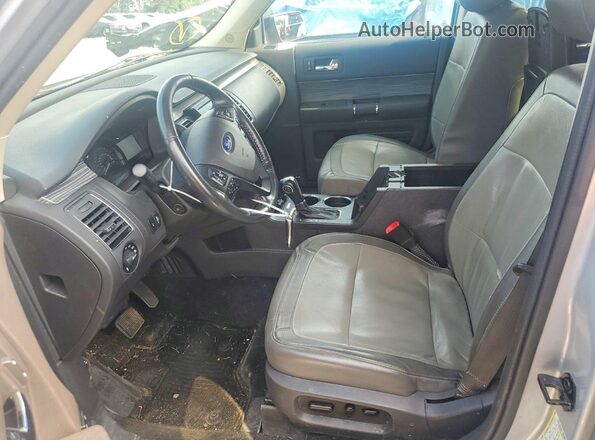 2FMGK5C82HBA08288 2017 FORD FLEX Серебряный Вид салона спереди