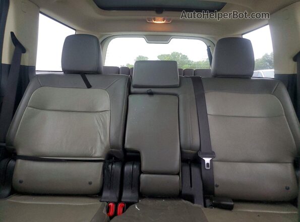 2FMGK5C82HBA08288 2017 FORD FLEX Серебряный Вид задних сидений