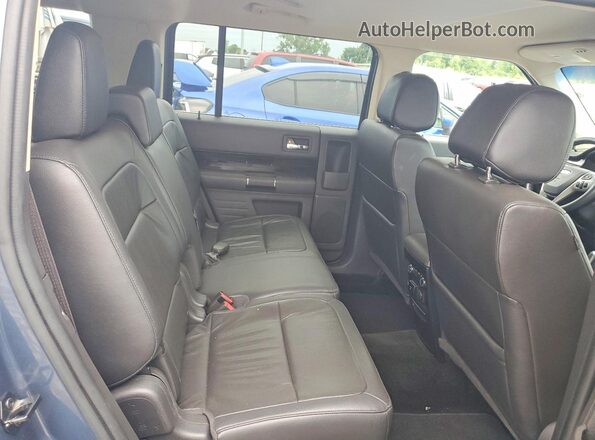 2FMGK5C86JBA00667 2018 FORD FLEX Blue Widok wnętrza z tyłu