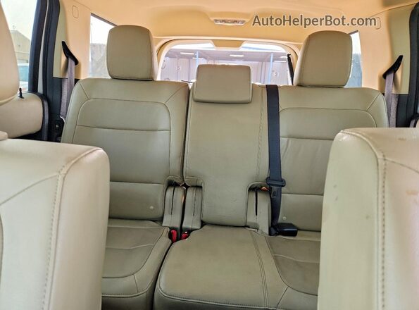 2FMHK6C87HBA09527 2017 FORD FLEX Silver უკანა სავარძლების ხედი