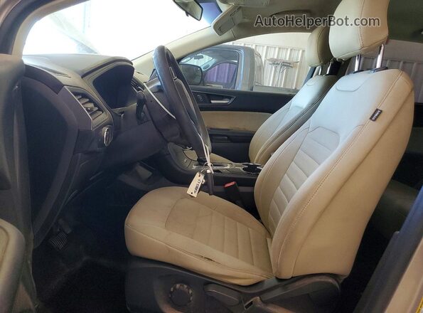 2FMPK3G91JBB25468 2018 FORD EDGE Silver Widok wnętrza z przodu