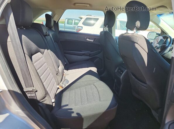 2FMPK3G93JBB39520 2018 FORD EDGE Silver Հետևի նստատեղերի տեսք