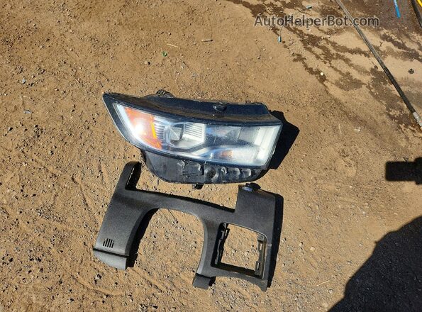 2FMPK3G93JBB39520 2018 FORD EDGE Silver Շարժիչի բաժամունքի տեսք