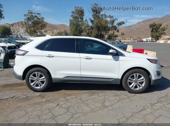 2FMPK3J92HBB94592 2017 FORD EDGE White Widok wnętrza z tyłu