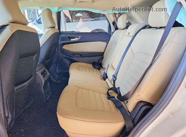 2FMPK3J92MBA35632 2021 FORD EDGE White Widok wnętrza z tyłu