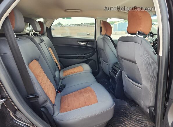 2FMPK3J96JBB35745 2018 FORD EDGE Black Widok wnętrza z tyłu