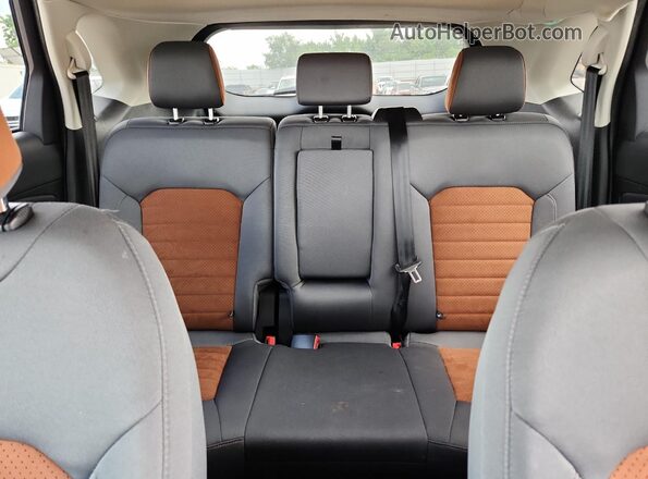 2FMPK3J96JBB35745 2018 FORD EDGE Black Widok tylnych siedzeń
