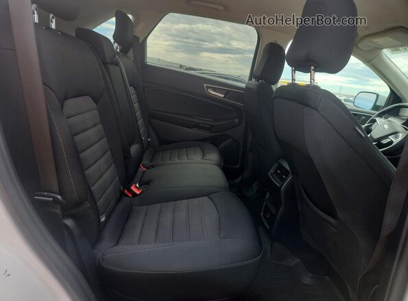 2FMPK3J99MBA21520 2021 FORD EDGE White Widok wnętrza z tyłu