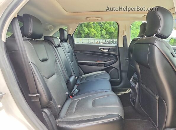 2FMPK3K80JBC27908 2018 FORD EDGE White Widok wnętrza z tyłu