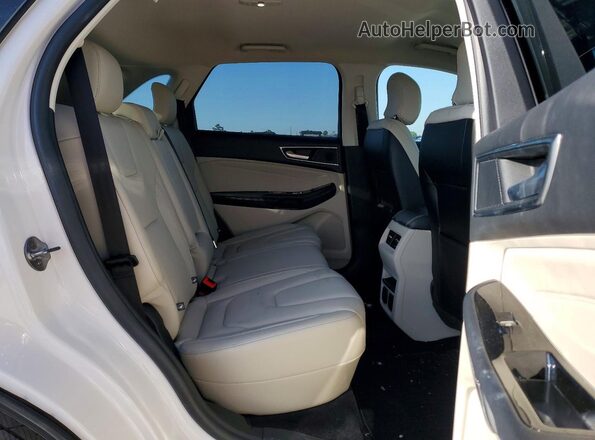 2FMPK3K82JBC55130 2018 FORD EDGE White Widok wnętrza z tyłu