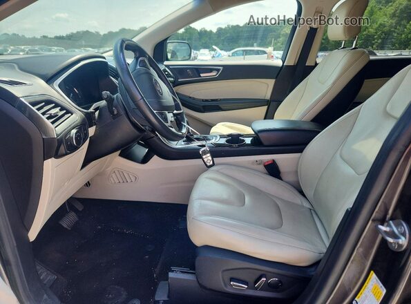2FMPK3K96JBB74768 2018 FORD EDGE Gray Widok wnętrza z przodu