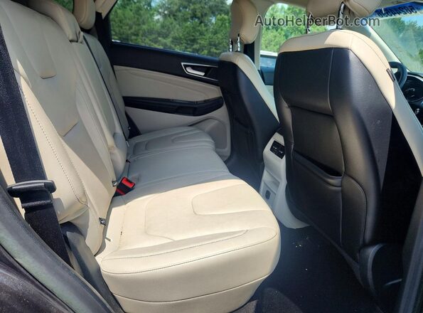 2FMPK3K96JBB74768 2018 FORD EDGE Gray Widok wnętrza z tyłu
