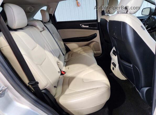 2FMPK3K98JBB75663 2018 FORD EDGE Silver Вид задньої частини салону