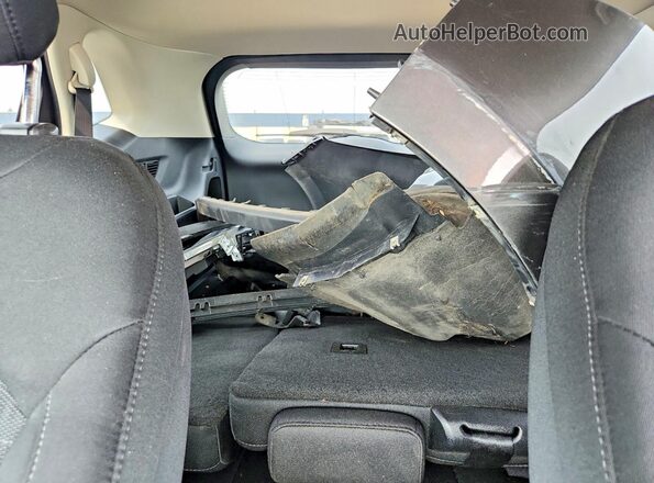 2FMPK4G93KBB41372 2019 FORD EDGE Gray Rear seats view