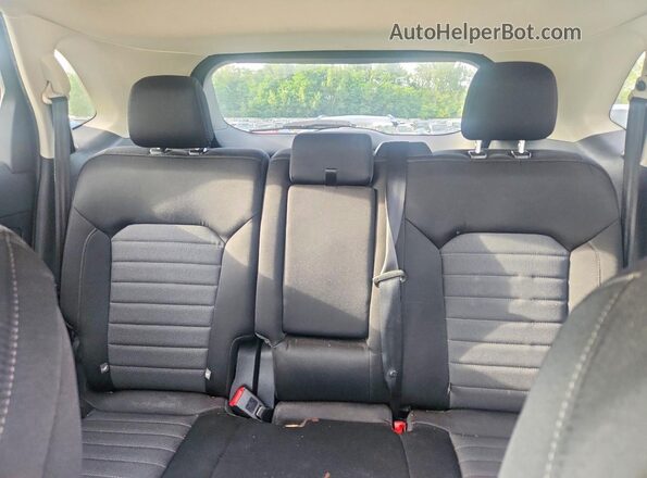 2FMPK4G94HBB71005 2017 FORD EDGE White Rear seats view