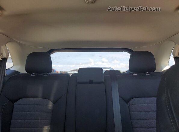 2FMPK4G95HBB10679 2017 FORD EDGE White Հետևի նստատեղերի տեսք