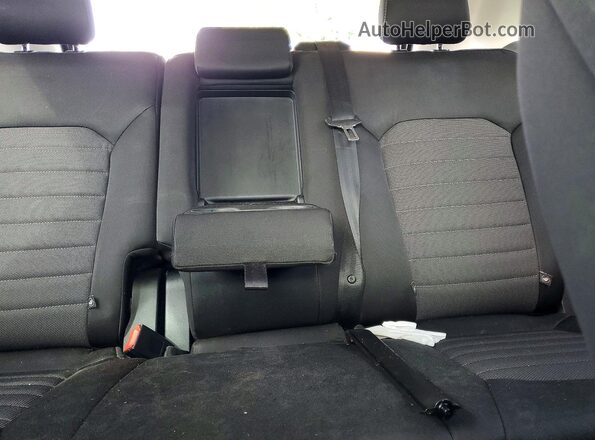2FMPK4G97GBC34869 2016 FORD EDGE Silver Rear seats view