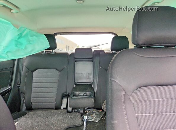 2FMPK4G97HBB04415 2017 FORD EDGE Gray Rear seats view