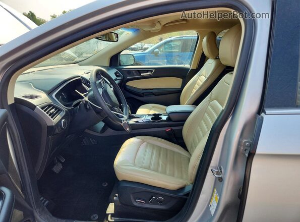 2FMPK4J85JBC51600 2018 FORD EDGE Silver Widok wnętrza z przodu
