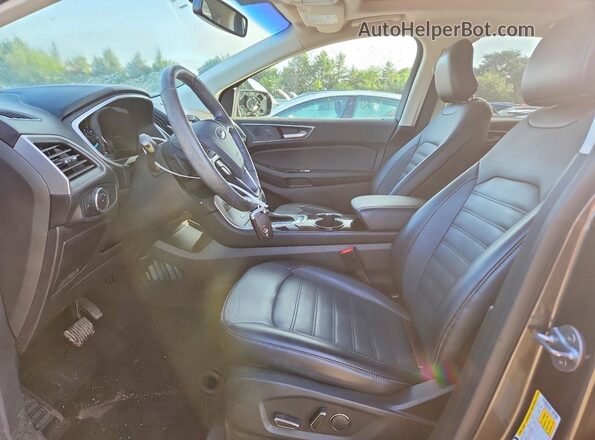 2FMPK4J8XJBC10587 2018 FORD EDGE Gray Вид салону спереду