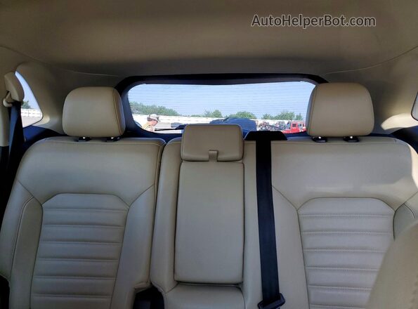 2FMPK4J91JBB95809 2018 FORD EDGE White Widok tylnych siedzeń