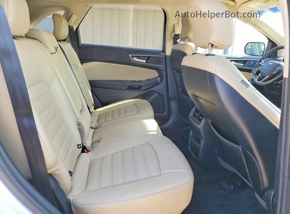 2FMPK4J91JBB95809 2018 FORD EDGE White Widok wnętrza z tyłu