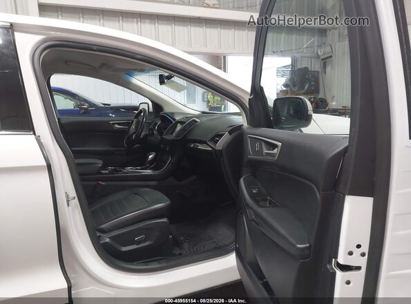 2FMPK4J92HBC01143 2017 FORD EDGE White Widok wnętrza z przodu