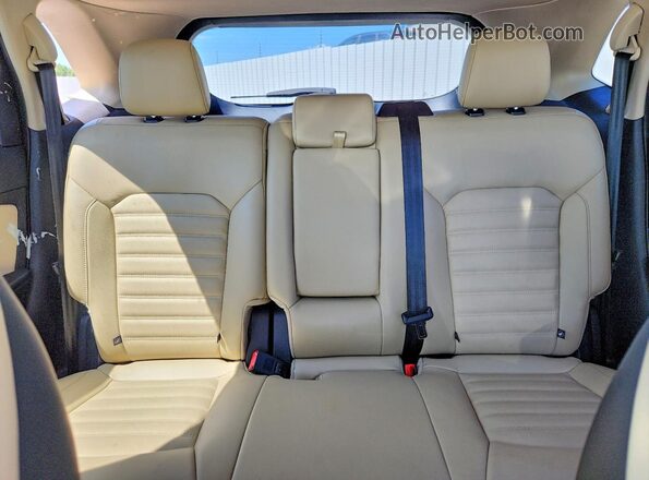 2FMPK4J93HBC48293 2017 FORD EDGE White Rear seats view