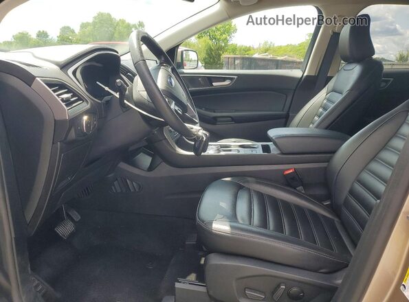 2FMPK4J93MBA52591 2021 FORD EDGE Gold Front interior view