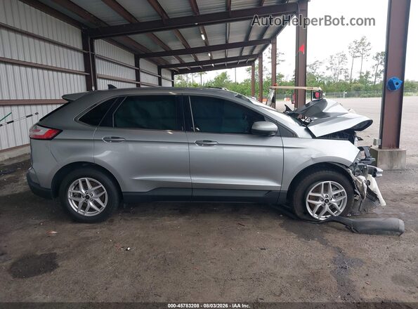 2FMPK4J93RBA49780 2024 FORD EDGE Silver Widok wnętrza z tyłu