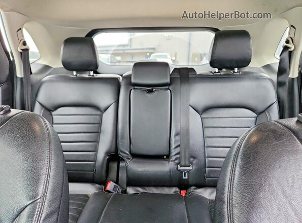 2FMPK4J94JBB64201 2018 FORD EDGE White Widok tylnych siedzeń