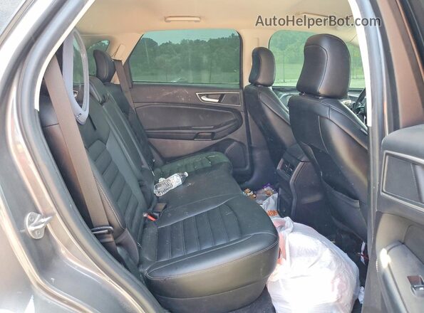 2FMPK4J94MBA22712 2021 FORD EDGE Silver Вид задньої частини салону