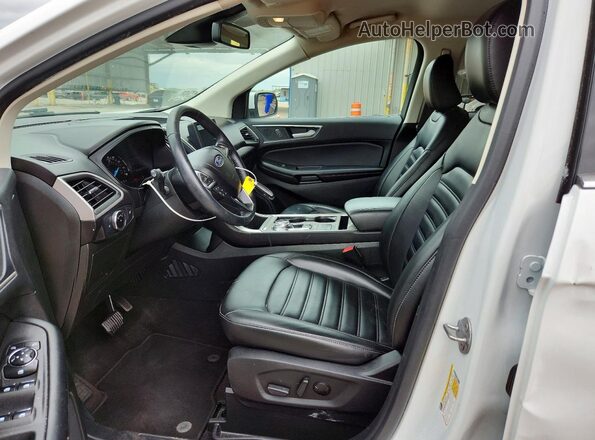 2FMPK4J94PBA31477 2023 FORD EDGE White Widok wnętrza z przodu