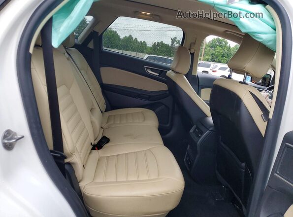 2FMPK4J95MBA59946 2021 FORD EDGE White Widok wnętrza z tyłu