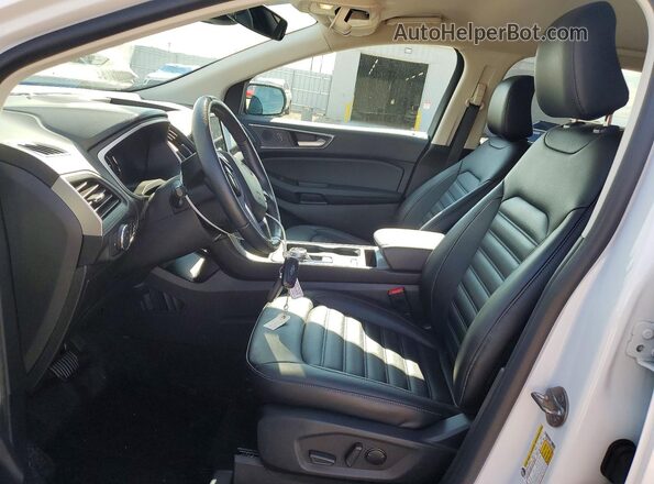 2FMPK4J96MBA39284 2021 FORD EDGE White Вид салону спереду