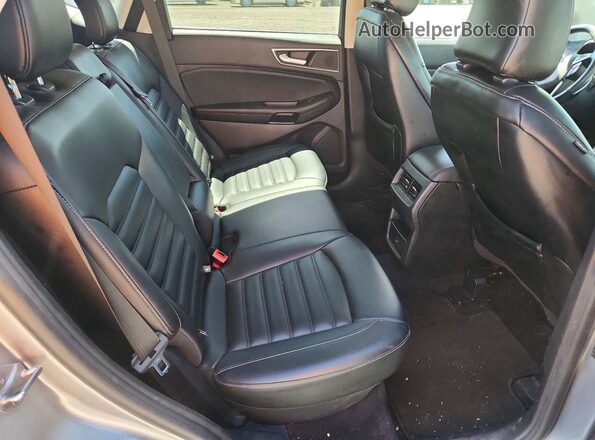 2FMPK4J97MBA10652 2021 FORD EDGE Silver Vista interior trasera