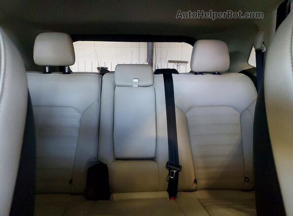 2FMPK4J98KBB46723 2019 FORD EDGE White Vista de los asientos traseros