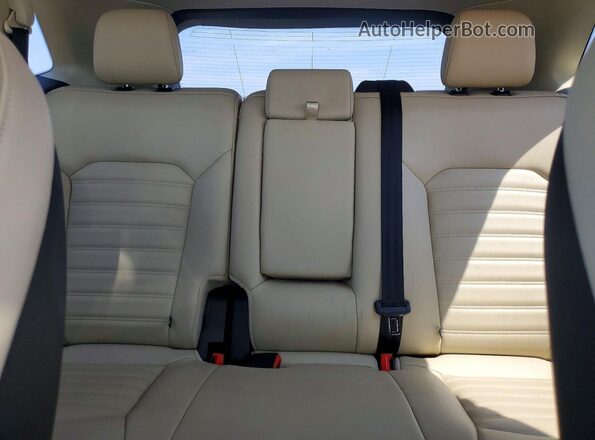 2FMPK4J9XKBB96569 2019 FORD EDGE White Vista de los asientos traseros